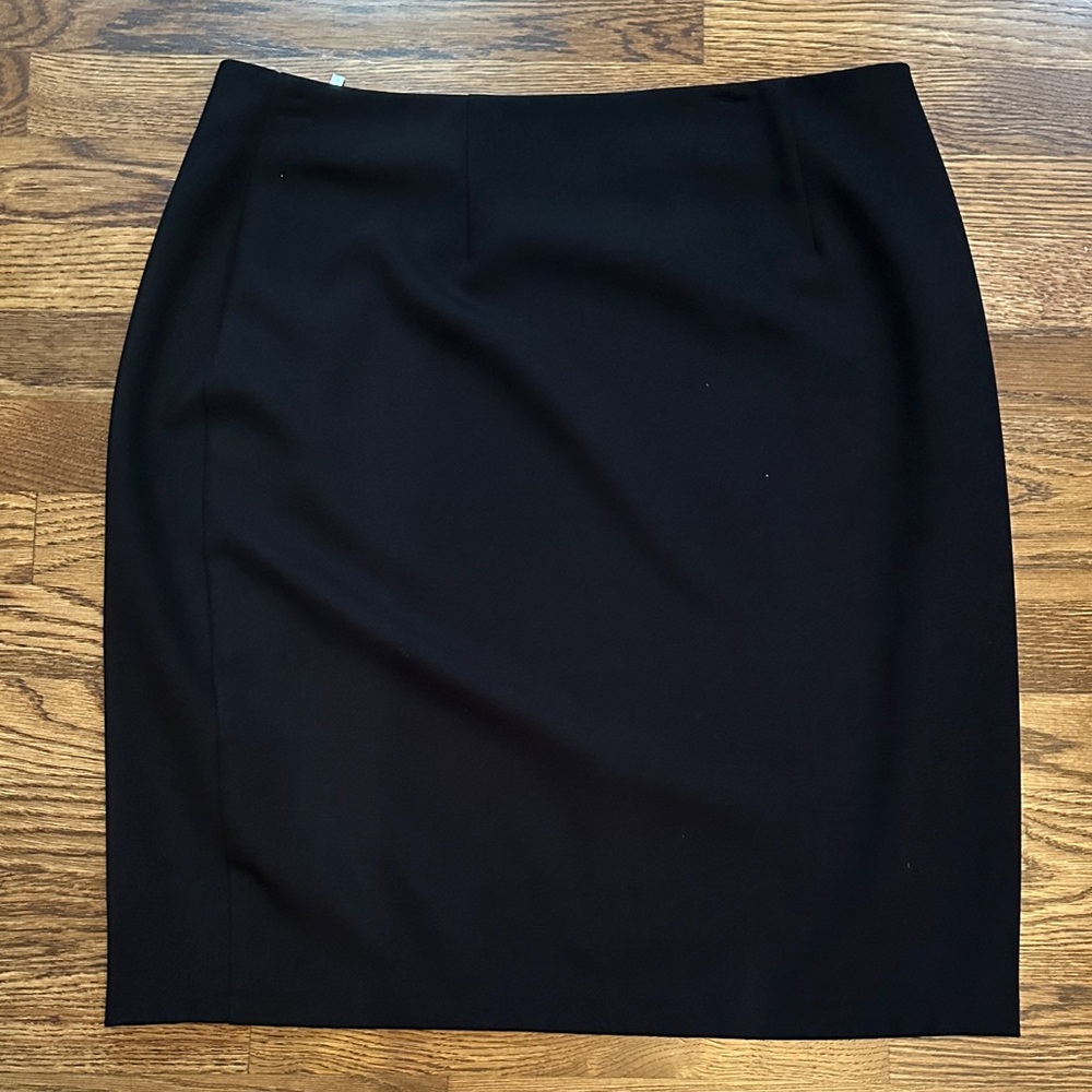 Chico’s Easywear Sleek Black Pencil Skirt with Zipper - Picture 3 of 5